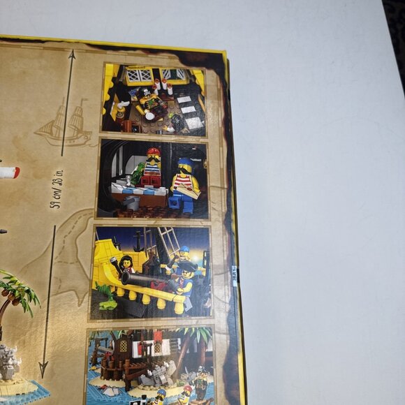 LEGO Ideas: Pirates of Barracuda Bay (21322) - Picture 6 of 6